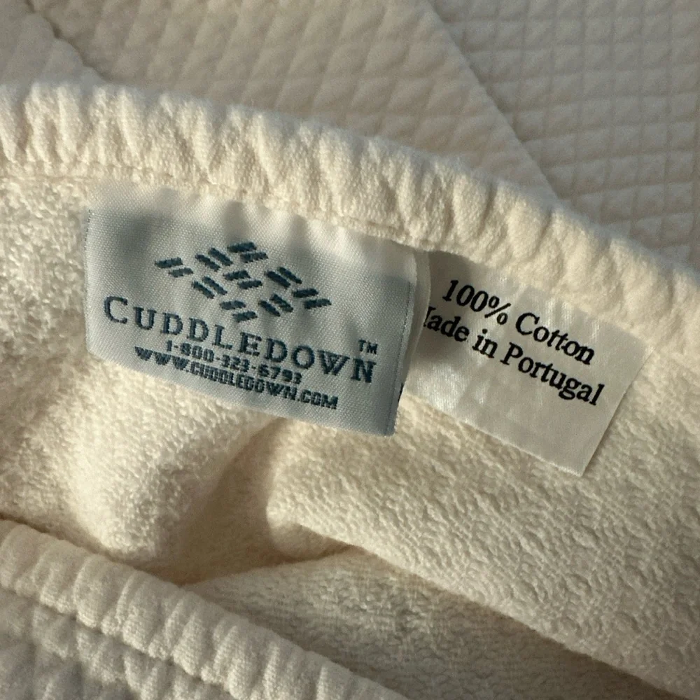 Cuddledown pillow shams diamond pique jacquard euc standard size high-quality